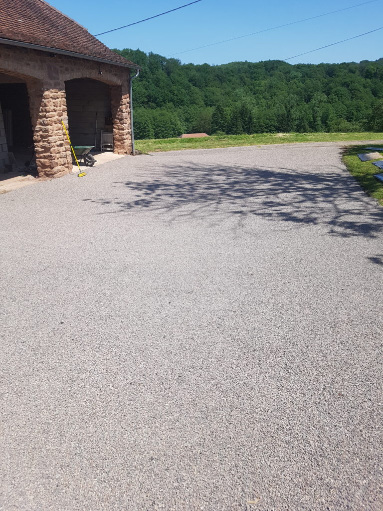 sarl-amzal - cour en émulsion