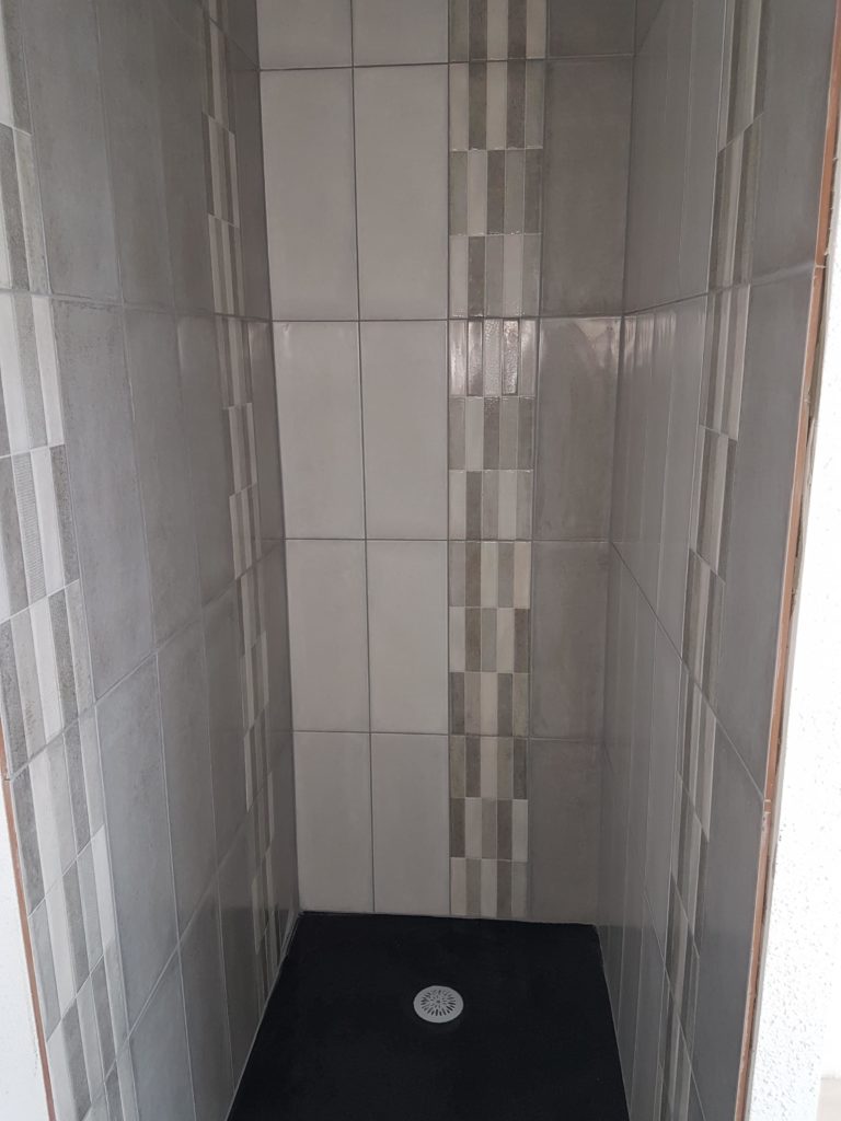 sarl-amzal - faïence douche